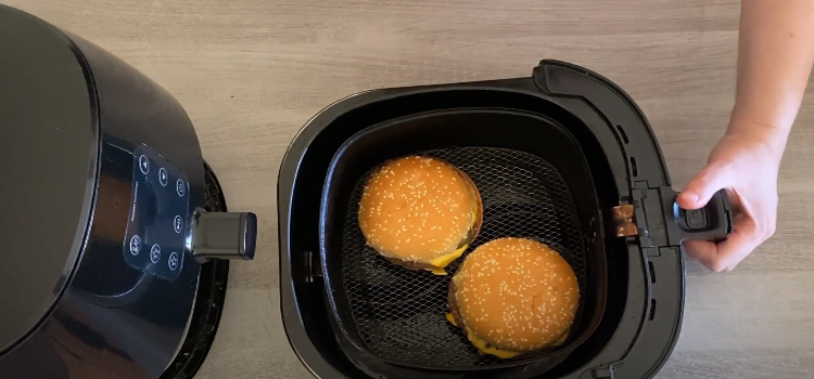 reheating burger in an air fryer