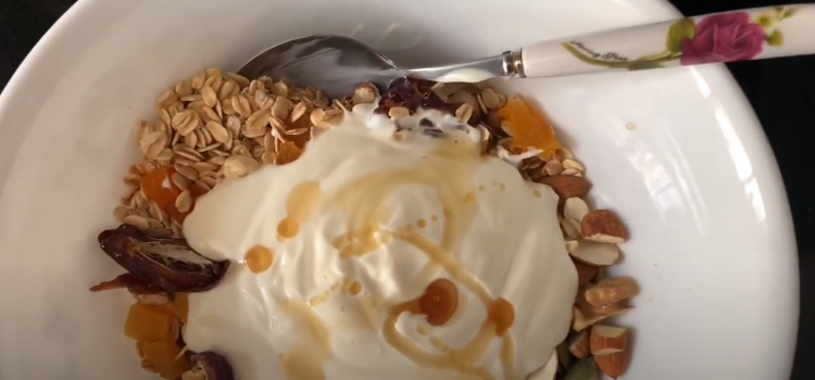 Oats with Nuts, Dry fruits, and Greek Yogurt