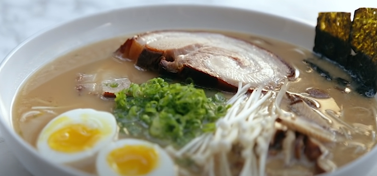 tonkatsu ramen in a bowl