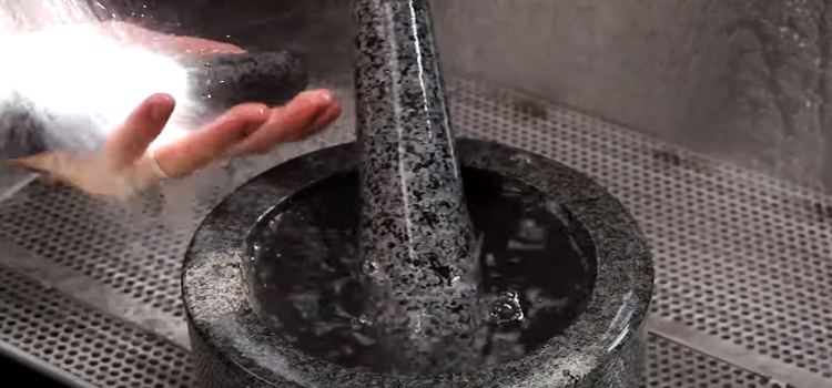 cleaning mortar and pestle