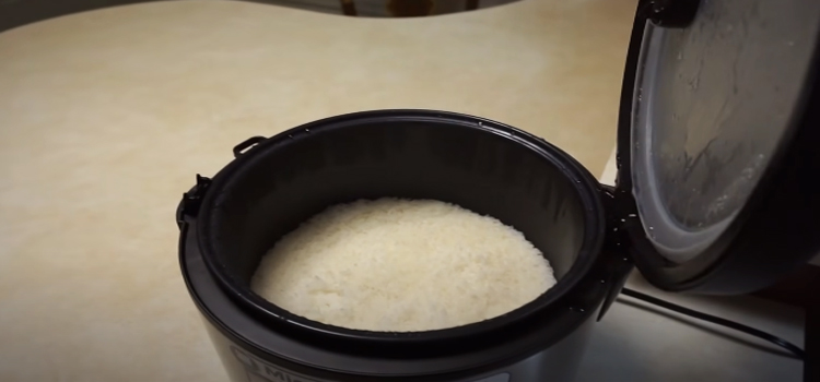 cooked rice in a rice cooker