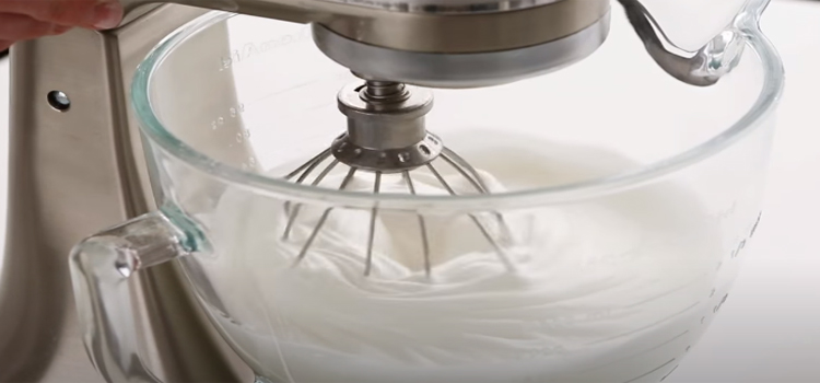 making french meringue on a mixer