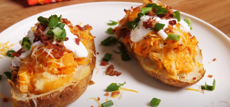 Buffalo Chicken Stuffed Baked Potato