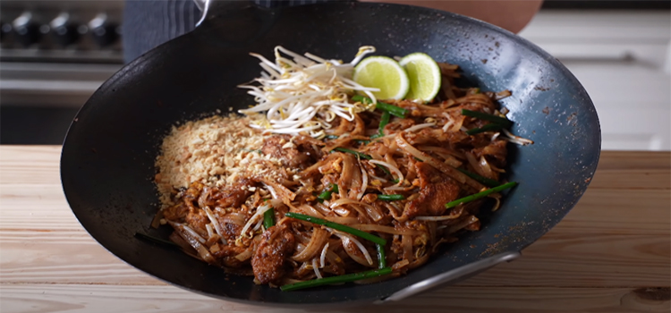 Pad Thai on a wok