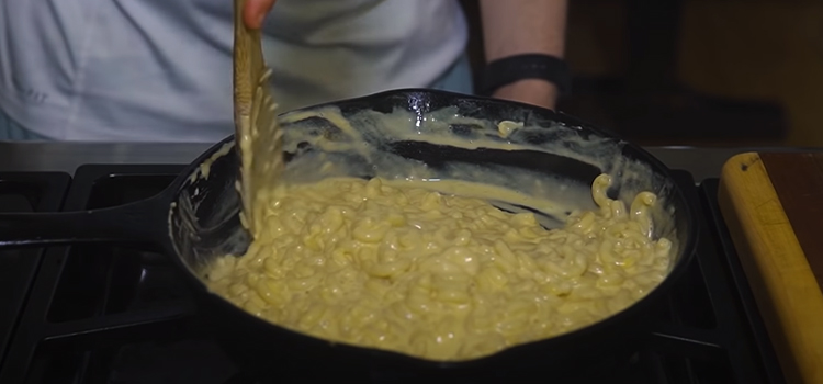 cooking mac and cheese on a skillet