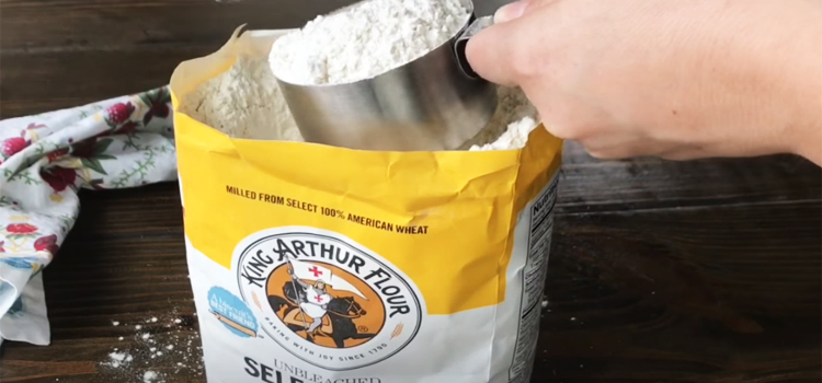 measuring a self-rising flour