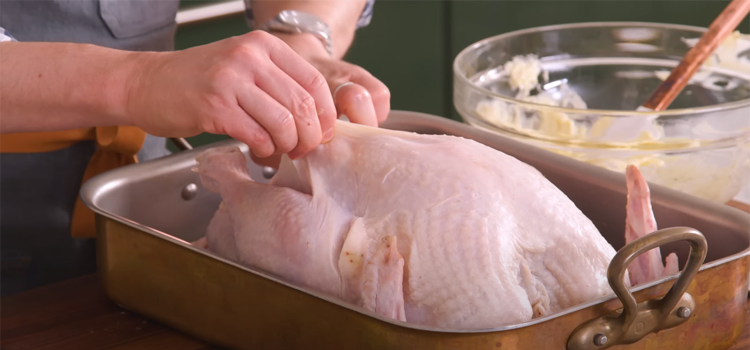 preparing raw turkey