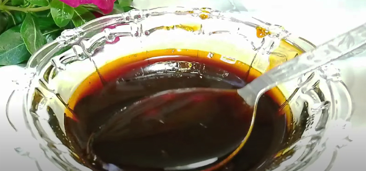 Stir Fry Sauce on a Glass Bowl