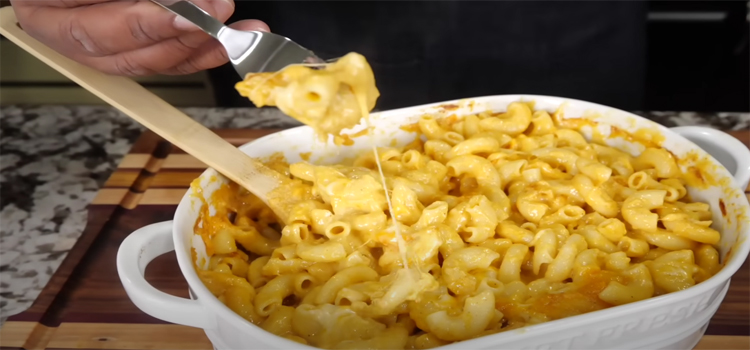 Creamy Mac and Cheese on a Pan