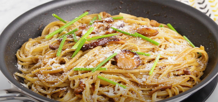 Yard House Garlic Noodles on a Bowl