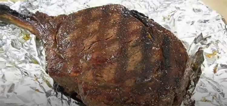 cooking steak with aluminum foil