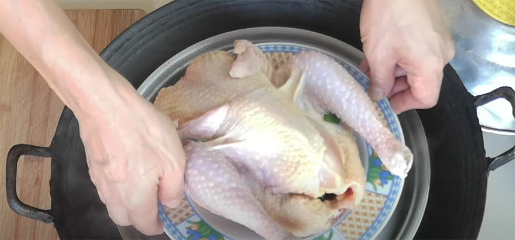 Cooking Chinese Steamed Chicken