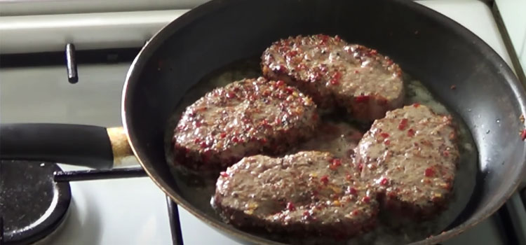 Cooking Steak on a Pan