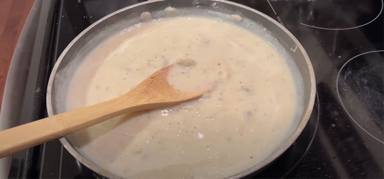 Sawmill Gravy on a Pan