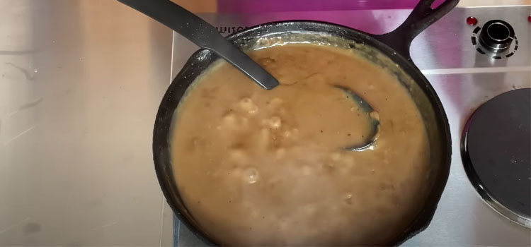 Making Gravy on a Pan