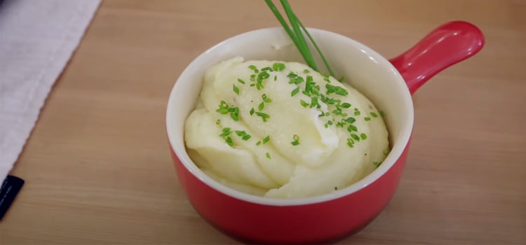 Bowl of Creamy Buttery Mashed Potatoes