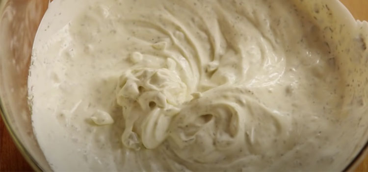 Close Up Image of a Ranch Dressing